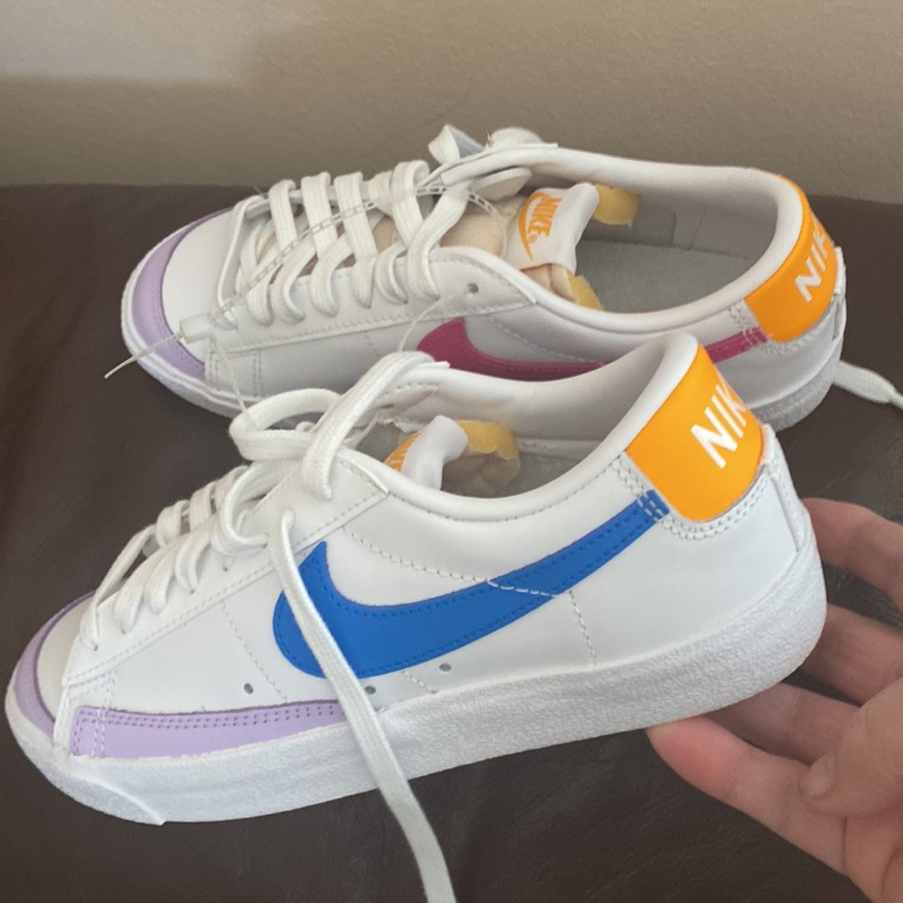 Nike Womens Blazer ‘77 Low Shoes.Leather - Picture 4 of 12